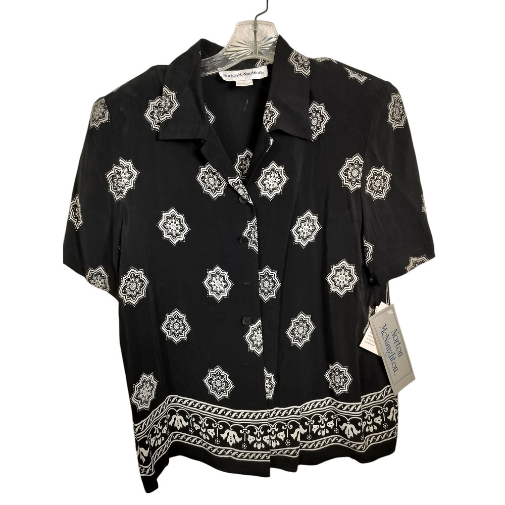 3203) Norton McNaughton Hawaiian Print Button Up Collar Short Sleeve Top Sized 8